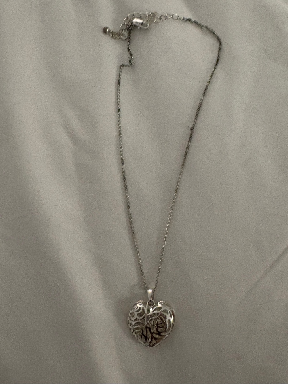 Silver Heart Filigree Pendant Necklace - Women Jewelry